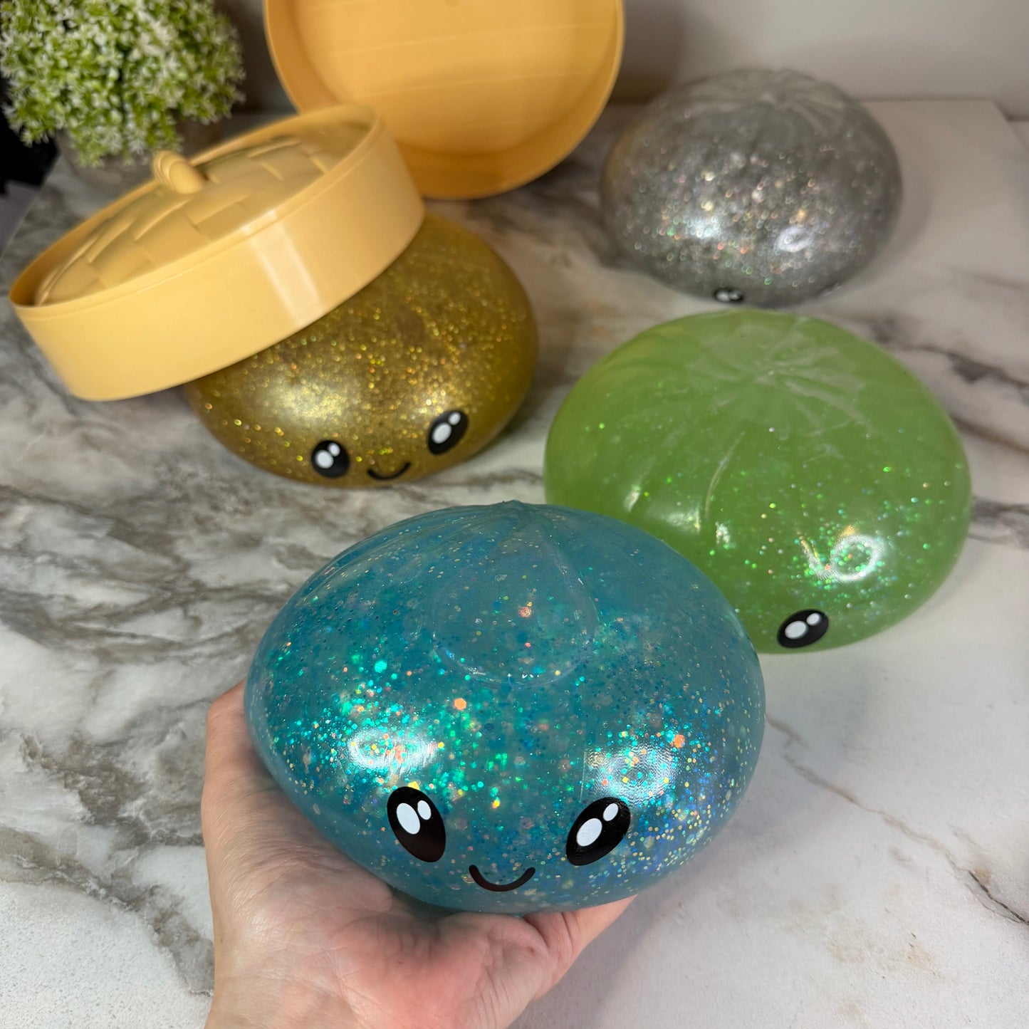 Squishy Toy - XL Jumbo Dumpling, Quick Squeeze Glitter