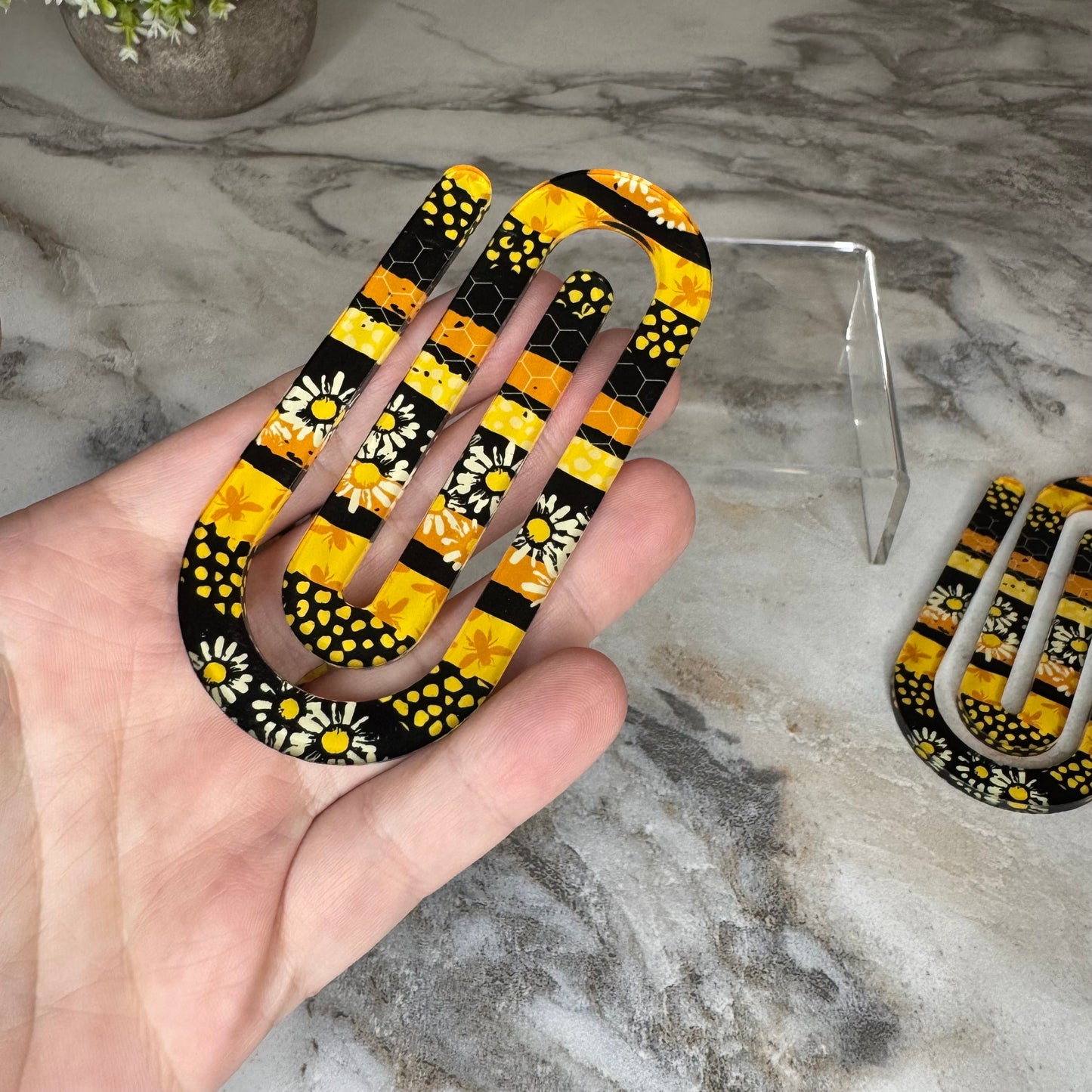 Jumbo Paperclip - Black & Yellow Daisy